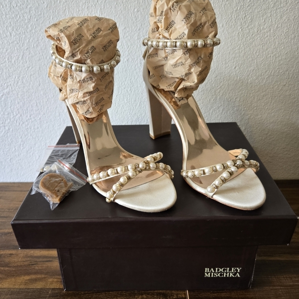 Badgley Mischka Women's Pearl-Embellished Heels - Gold